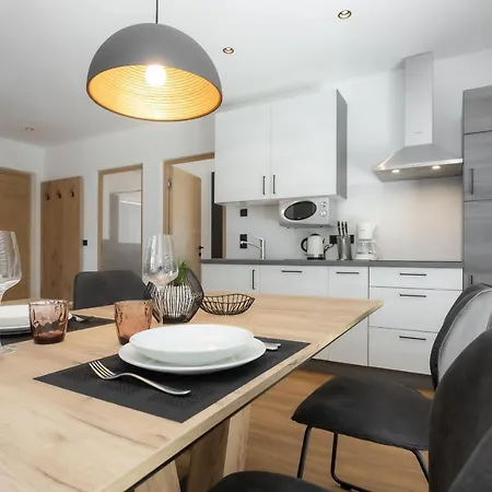 Justina 7 Apartment