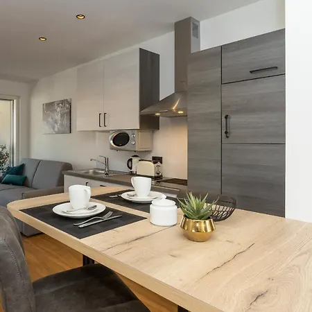 Apartment Justina 7 *